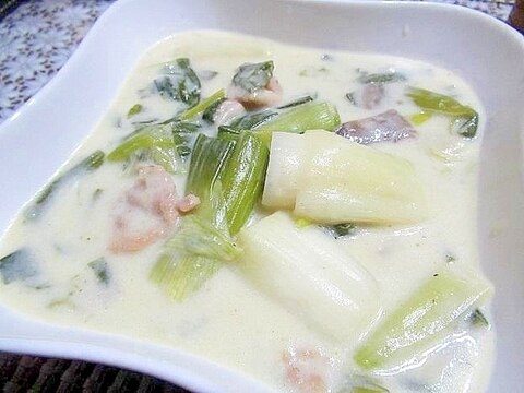 葉タマネギでホワイトシチュー~♪